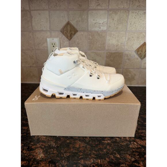 On Cloud Cloudtrax "Undyed" Shoes Sz 7W/5.5M Brand New - Picture 3 of 5